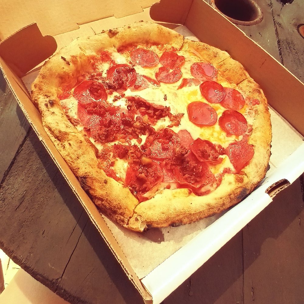 La Florizza Pizza - a pizza in a box - Pizza Near Me - Spring Hill, Florida La Florizza Pizza - a pizza in a box - Pizza Near Me - Spring Hill, Florida