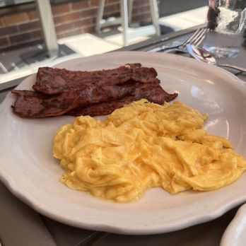 Original Pancake House - Canadian Bacon and eggs! - Breakfast & Brunch Near Me - Chicago, Illinois Original Pancake House - Canadian Bacon and eggs! - Breakfast & Brunch Near Me - Chicago, Illinois