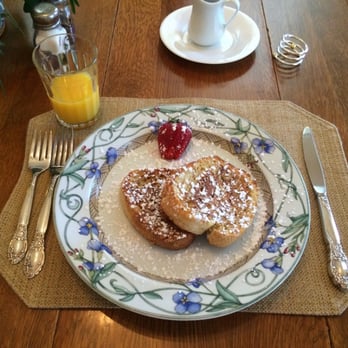 Starlight Pines Bed and Breakfast - Delicious french toast!! - Bed & Breakfast Near Me - Flagstaff, Arizona Starlight Pines Bed and Breakfast - Delicious french toast!! - Bed & Breakfast Near Me - Flagstaff, Arizona