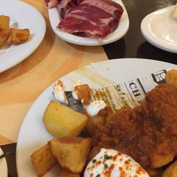 Los Toreros - Patatas bravas y jamon - Spanish Near Me - Barcelona, B