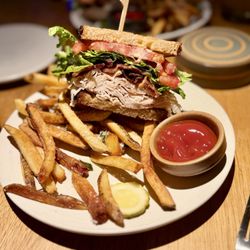 Juniper Bar & Restaurant