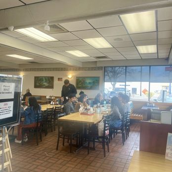 Bangkok Thai Deli - Inside - Delis Near Me - Saint Paul, Minnesota