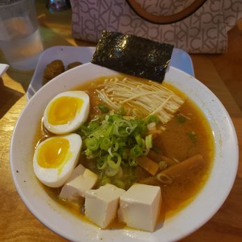 GoBistro - Sushi Bars Near Me - Hollywood, Florida