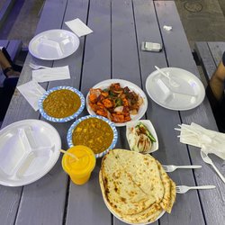Tandoori Night - Paneer Tikka, Garlic Naan, Kadai Paneer , Dal Makhani