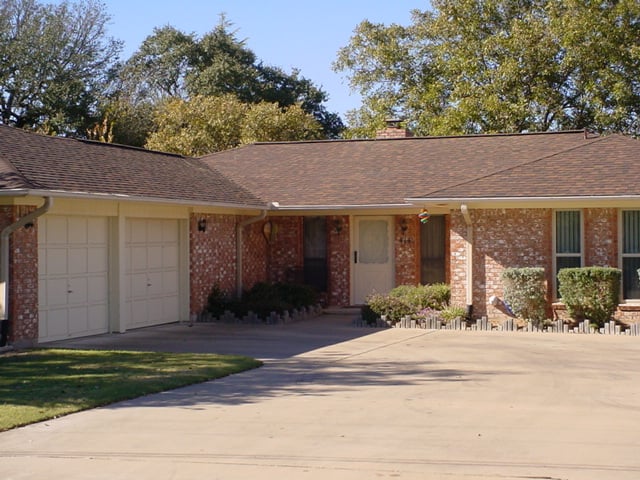 Slide of Jr Guerrero Roofing
