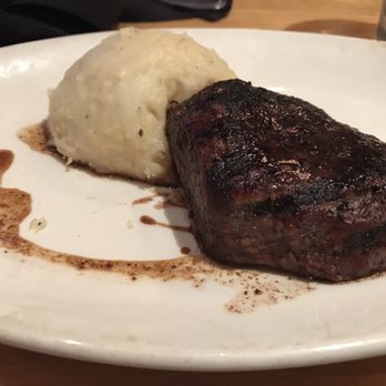BJ's Restaurant & Brewhouse - Top sirloin with mash potatoes - Pizza Near Me - Brea, California BJ's Restaurant & Brewhouse - Top sirloin with mash potatoes - Pizza Near Me - Brea, California