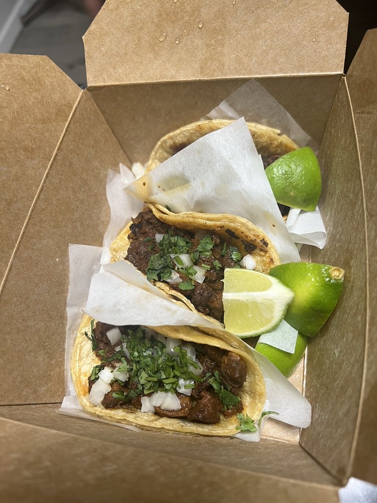 Food from Lu Taqueria