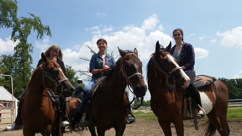 Pine River Stables - equestrian in St. Clair, MI