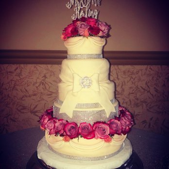 Pamkakes - a wedding cake decorated with roses - Bakeries Near Me - Tamaqua, Pennsylvania Pamkakes - a wedding cake decorated with roses - Bakeries Near Me - Tamaqua, Pennsylvania