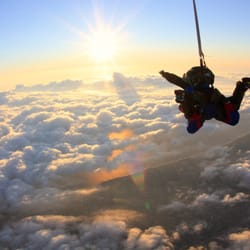 Vendée Evasion Parachutisme - Magnifique saut au coucher du soleil !