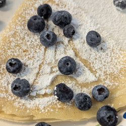 Au Bon Lieu - Blueberry crepe