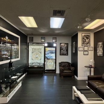 Almanegra Tattoo Studio - Addictive ink tattoo studio shop waiting area. Come see our recent updates. We are located on Casino rd in Everett wa. - Tattoo Near Me - Everett, Washington Almanegra Tattoo Studio - Addictive ink tattoo studio shop waiting area. Come see our recent updates. We are located on Casino rd in Everett wa. - Tattoo Near Me - Everett, Washington