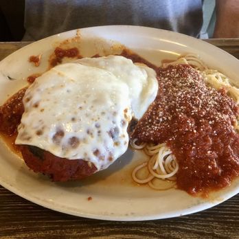 Gios Flying Pizza & Pasta - Chicken parmigiana lunch - Italian Near Me - Dickinson, Texas Gios Flying Pizza & Pasta - Chicken parmigiana lunch - Italian Near Me - Dickinson, Texas