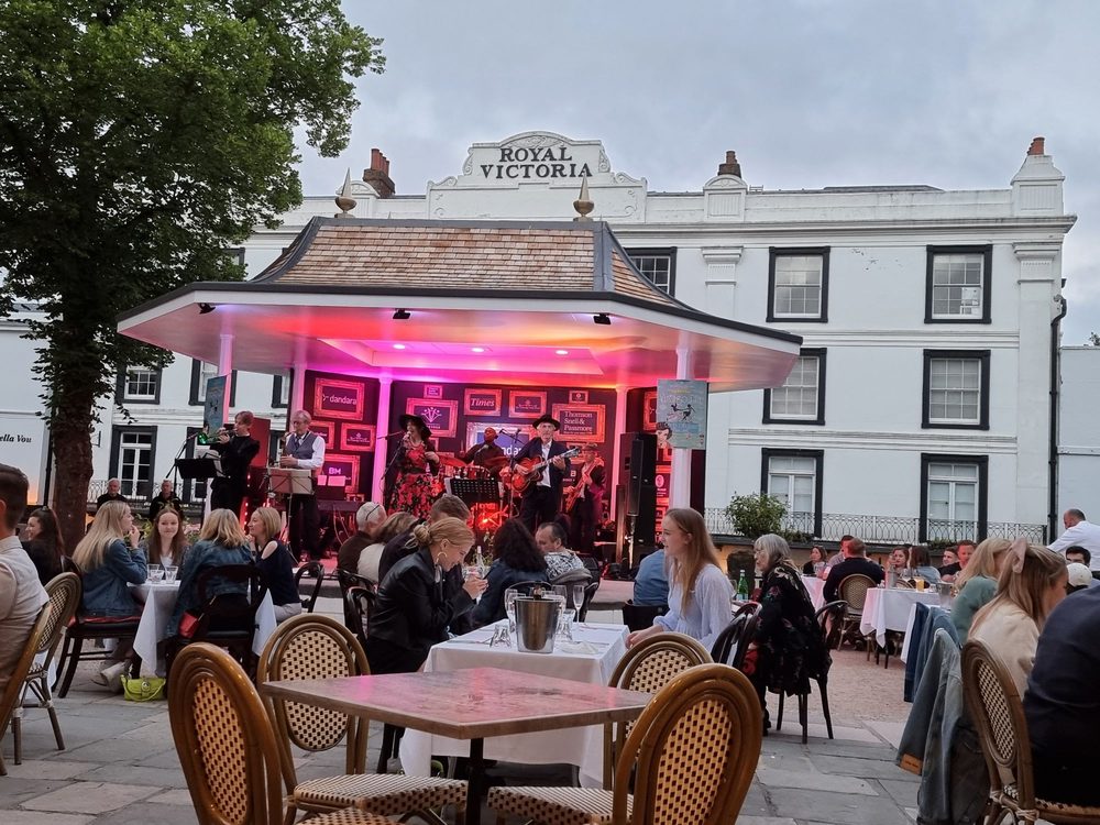 THE TUNBRIDGE WELLS BAR & GRILL Updated June 2024 12 Photos & 15