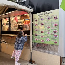 Taqueria Tulancingo - Front of truck
