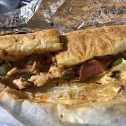 Tonino's Pizza & Grille - Incorrect description. The store knows about the menu issue and does nothing about it. Go to the colonial park Toninos instead.