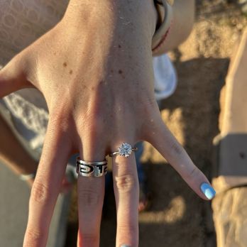 Wolf Diamonds - Jewelry Near Me - Houston, Texas