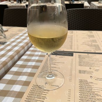 Maranega - Chilled house wine, perfect for August evening - Bars Near Me - Rome, RM