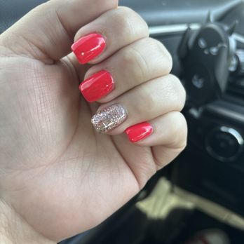 Nails 19 - DND Colors 758 and 549 - Nail Salons Near Me - Roseville, California