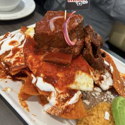 Chilaquiles Mr. Menudo Con Carne Usda De Primera / Usda Prime Beef Chilaquiles Mr. Menudo