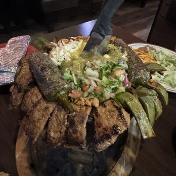 Mexico Restaurant - El Molcajete - Mexican Near Me - White Plains, Maryland