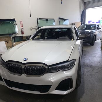 Shiny Auto Glass - Windshield Installation & Repair Near Me - Santa Clara, California Shiny Auto Glass - Windshield Installation & Repair Near Me - Santa Clara, California