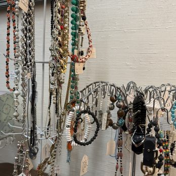 St Charles Antique Mall - Jewelry - Antiques Near Me - Saint Charles, Missouri