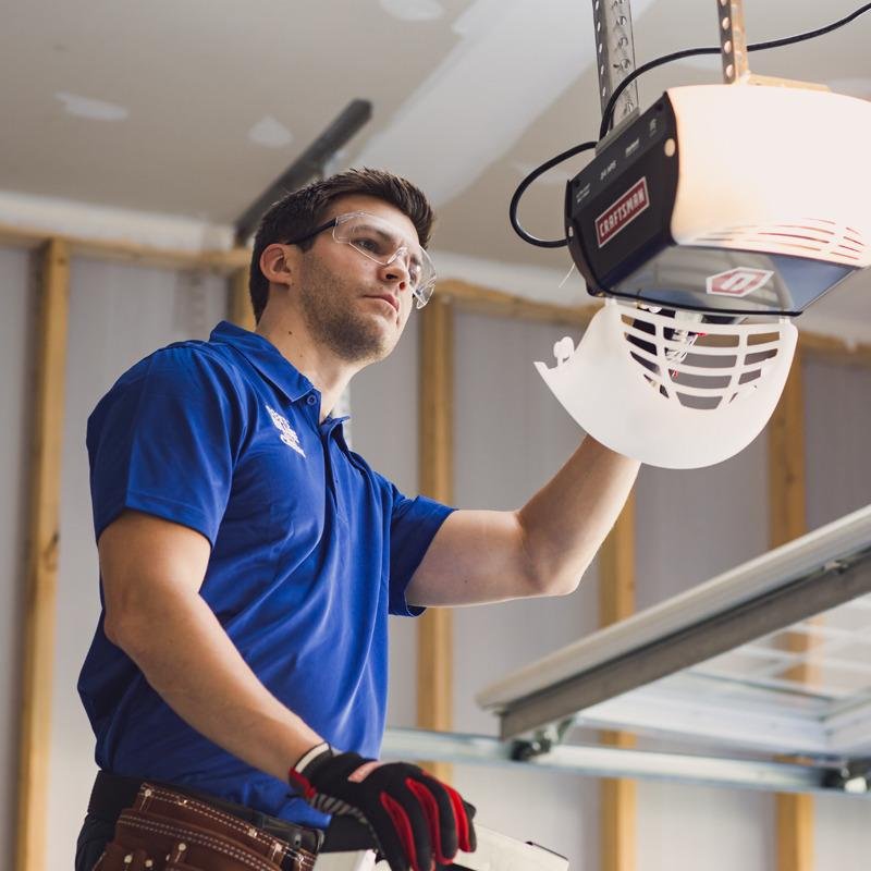 Newmarket Garage Doors And Doors - Garage Door Contractor in Newmarket, ON