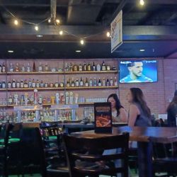 Froggy's Grub & Pub - The bar area