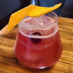 Brie & Barrel - Cranberry Fizz - Matt style.