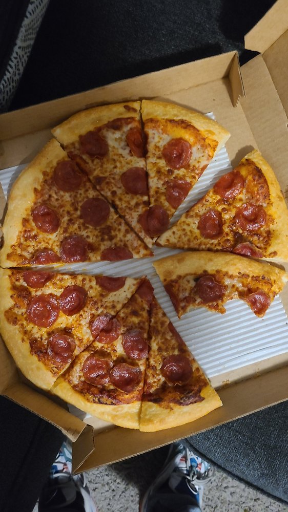 PIZZA HUT Updated May 2024 2922 Terry Rd, Jackson, Mississippi