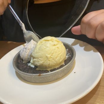 BJ's Restaurant & Brewhouse - Cookies 'N' Cream Pizookie - Pizza Near Me - Modesto, California