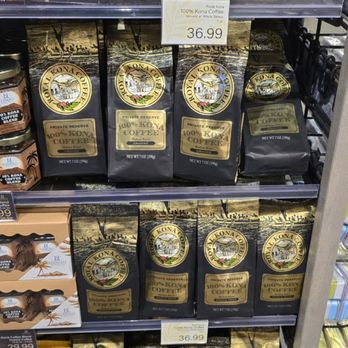 Dukes Lane Market & Eatery - 100% Kona Coffee but $$$ - Grocery Near Me - Honolulu, Hawaii Dukes Lane Market & Eatery - 100% Kona Coffee but $$$ - Grocery Near Me - Honolulu, Hawaii
