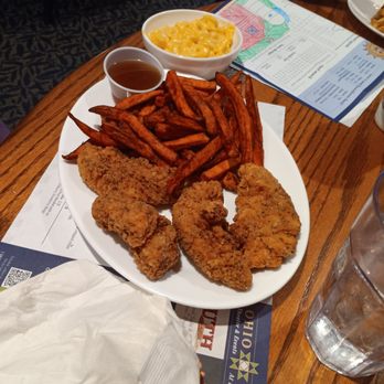 Der Dutchman - Walnut Creek - Chicken tenders with sweet potato fries - Bakeries Near Me - Walnut Creek, Ohio