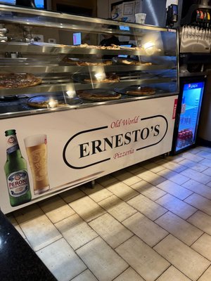 Ernesto's Pizza by null