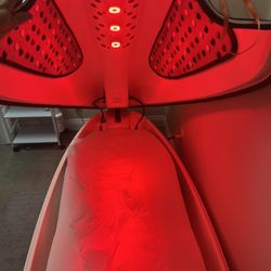 Sculpt Aesthetics Med Spa - Inside the infrared sauna pod