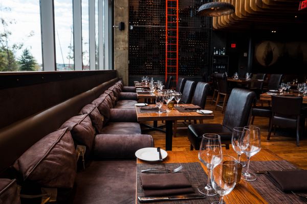 Oak Steakhouse by null