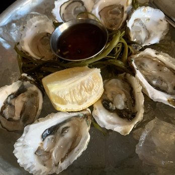 L'Antagoniste - Oysters - French Near Me - Brooklyn, New York L'Antagoniste - Oysters - French Near Me - Brooklyn, New York