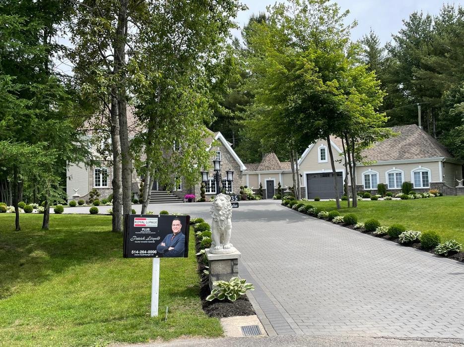 PATRICK LEOPOLD Updated September 2024 14 Photos 285 Rue Parent