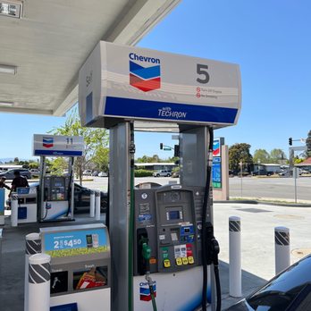 Chevron - gas pumps at a gas station - Gas Stations Near Me - Fremont, California Chevron - gas pumps at a gas station - Gas Stations Near Me - Fremont, California