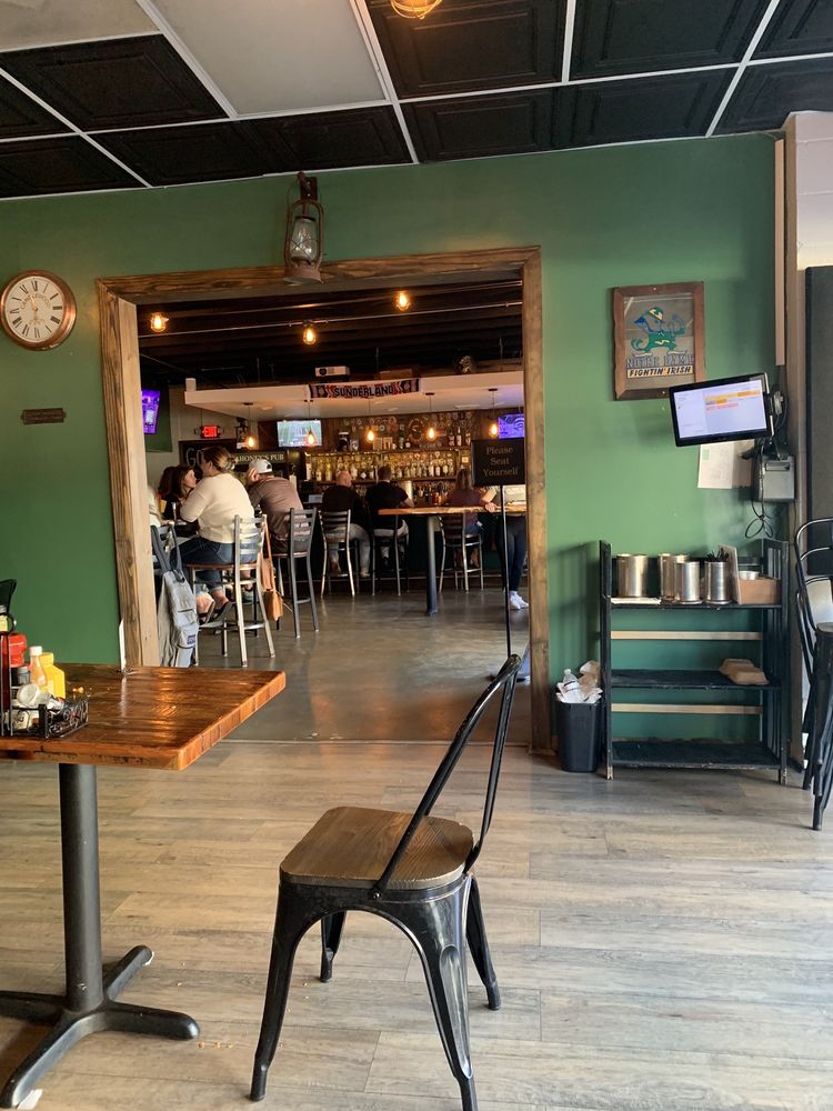 Crosstown Pub & Grill