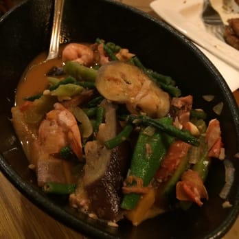Max's Restaurant - Glendale - Pinakbet - Filipino Near Me - Glendale, California