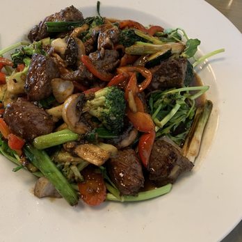 Mandala Kitchen & Bar - Shaken Ribeye - Thai Near Me - Austin, Texas Mandala Kitchen & Bar - Shaken Ribeye - Thai Near Me - Austin, Texas