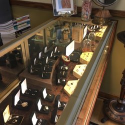 Hartquist Paul A Jewelers
