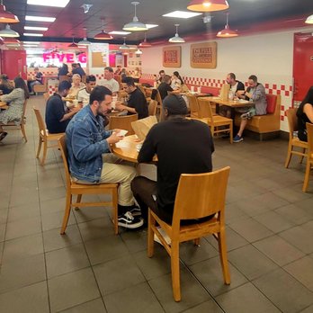 Five Guys - Burgers Near Me - Paris, 75