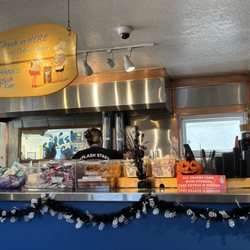 Splash Cafe - Pick up counter