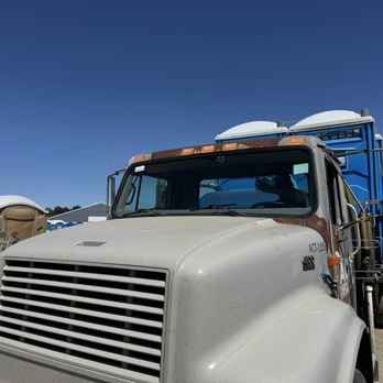 State Auto Glass - 1997 International 4900 windshield replacement - Auto Glass Services Near Me - Salem, Oregon State Auto Glass - 1997 International 4900 windshield replacement - Auto Glass Services Near Me - Salem, Oregon