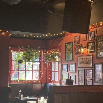 The Burren - Booth seating - American Near Me - Somerville, Massachusetts The Burren - Booth seating - American Near Me - Somerville, Massachusetts