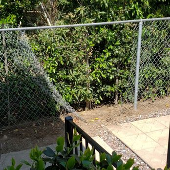 Elrod Fence - Thank you Chris for sending Tony out to install our new vinyl fence. They did an outstanding job. We are very pleased. - Fences & Gates Near Me - Riverside, California Elrod Fence - Thank you Chris for sending Tony out to install our new vinyl fence. They did an outstanding job. We are very pleased. - Fences & Gates Near Me - Riverside, California