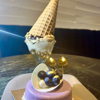 Edwards Dessert Kitchen - Blueberry buttermilk cheesecake and cardamom sea salt caramel ice cream - Desserts Near Me - Minneapolis, Minnesota